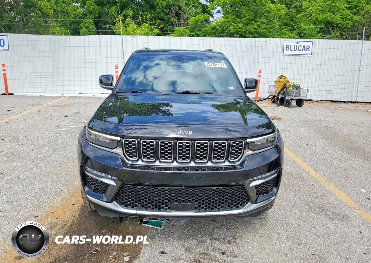 2023 Jeep Grand Cherokee Summit VIN:1C4RJHEG4PC563229 - 5