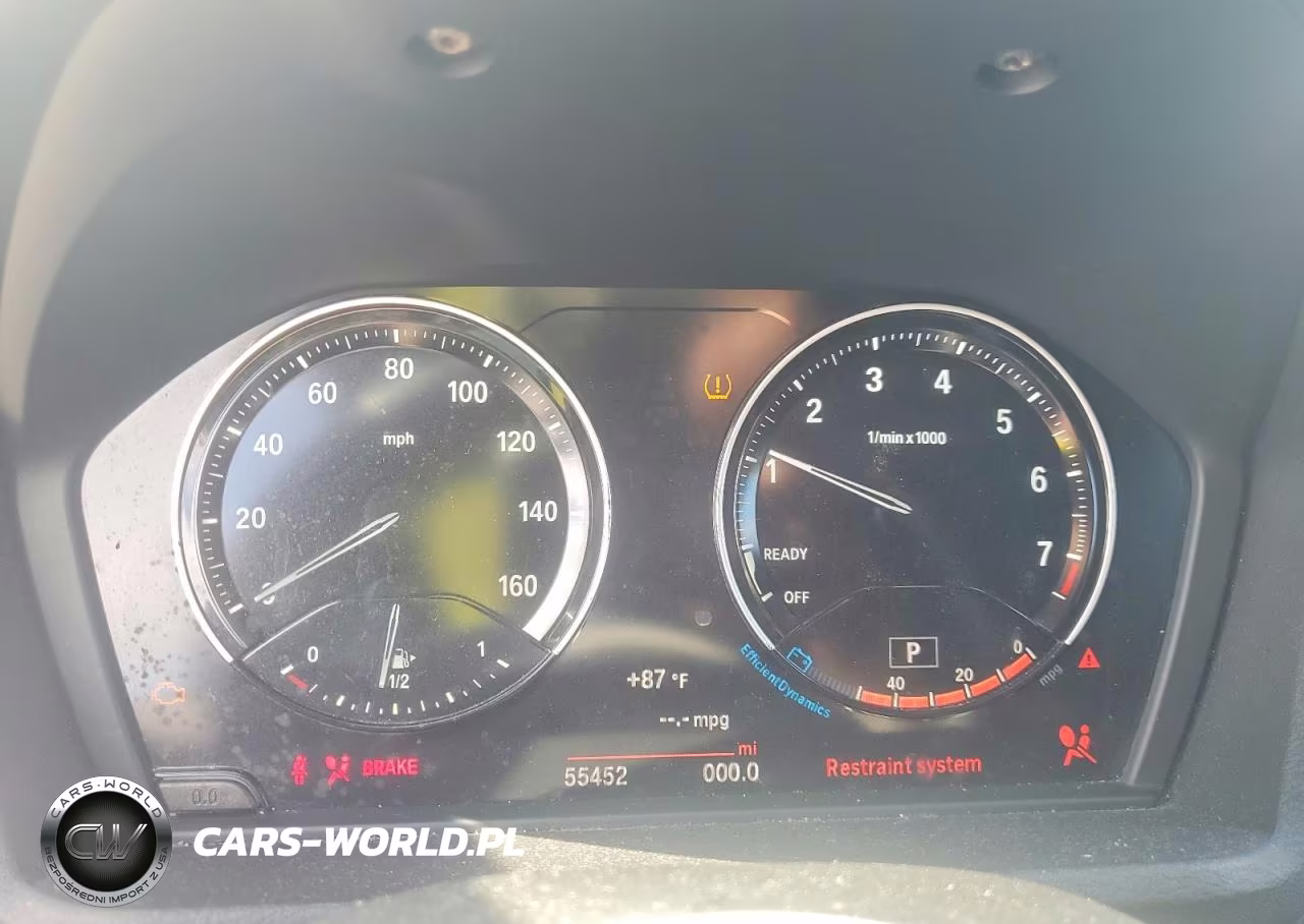 2018 BMW X1 xDrive28I VIN:WBXHT3C35J5L30404 - 9
