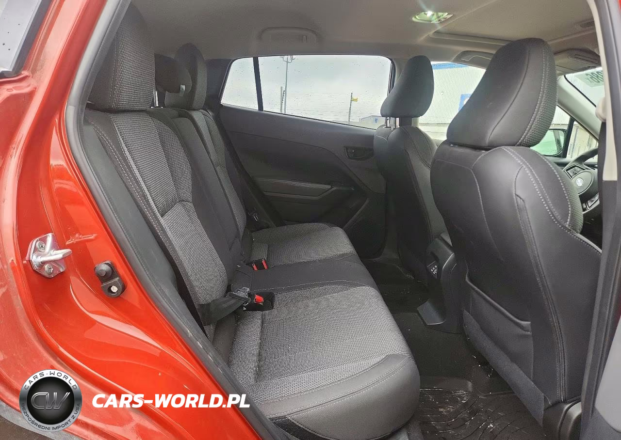 2024 Subaru Crosstrek Premium VIN:JF2GUADC3RH335394 - 10