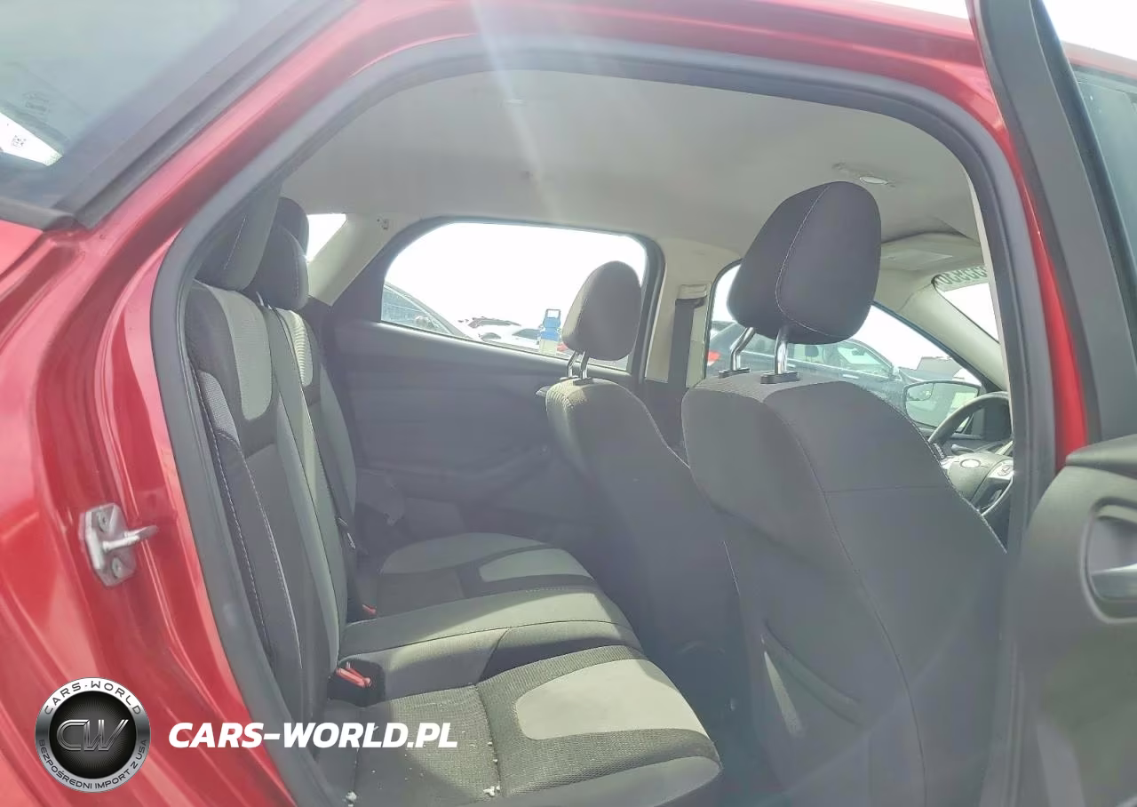 2012 Ford Focus Se VIN:1FAHP3K24CL371380 - 10