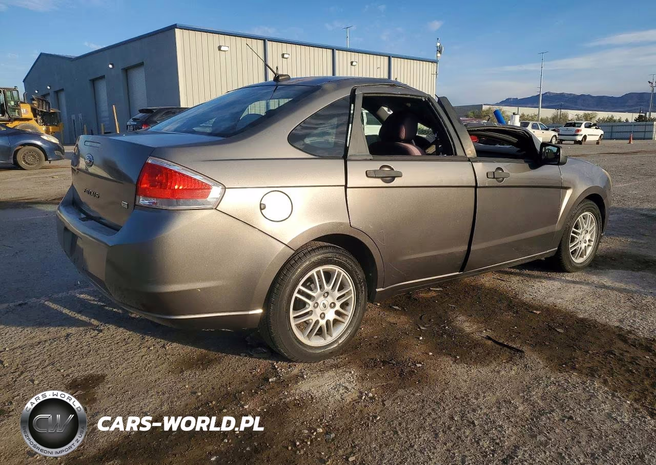 2010 Ford Focus Se VIN:1FAHP3FN2AW292077 - 3