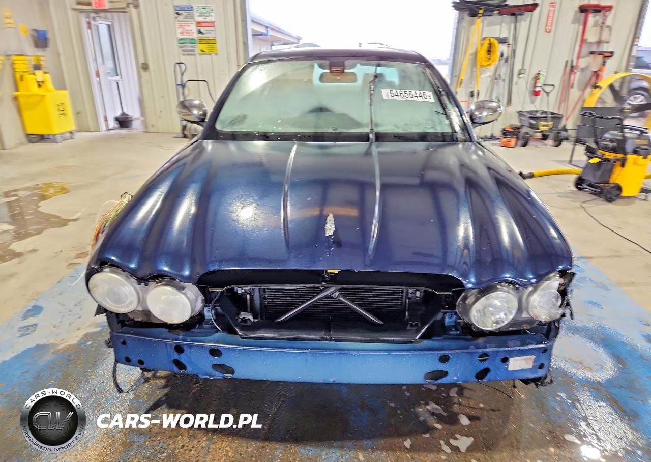 2007 Jaguar Xj8 VIN:SAJWA71BX7SH14432 - 5