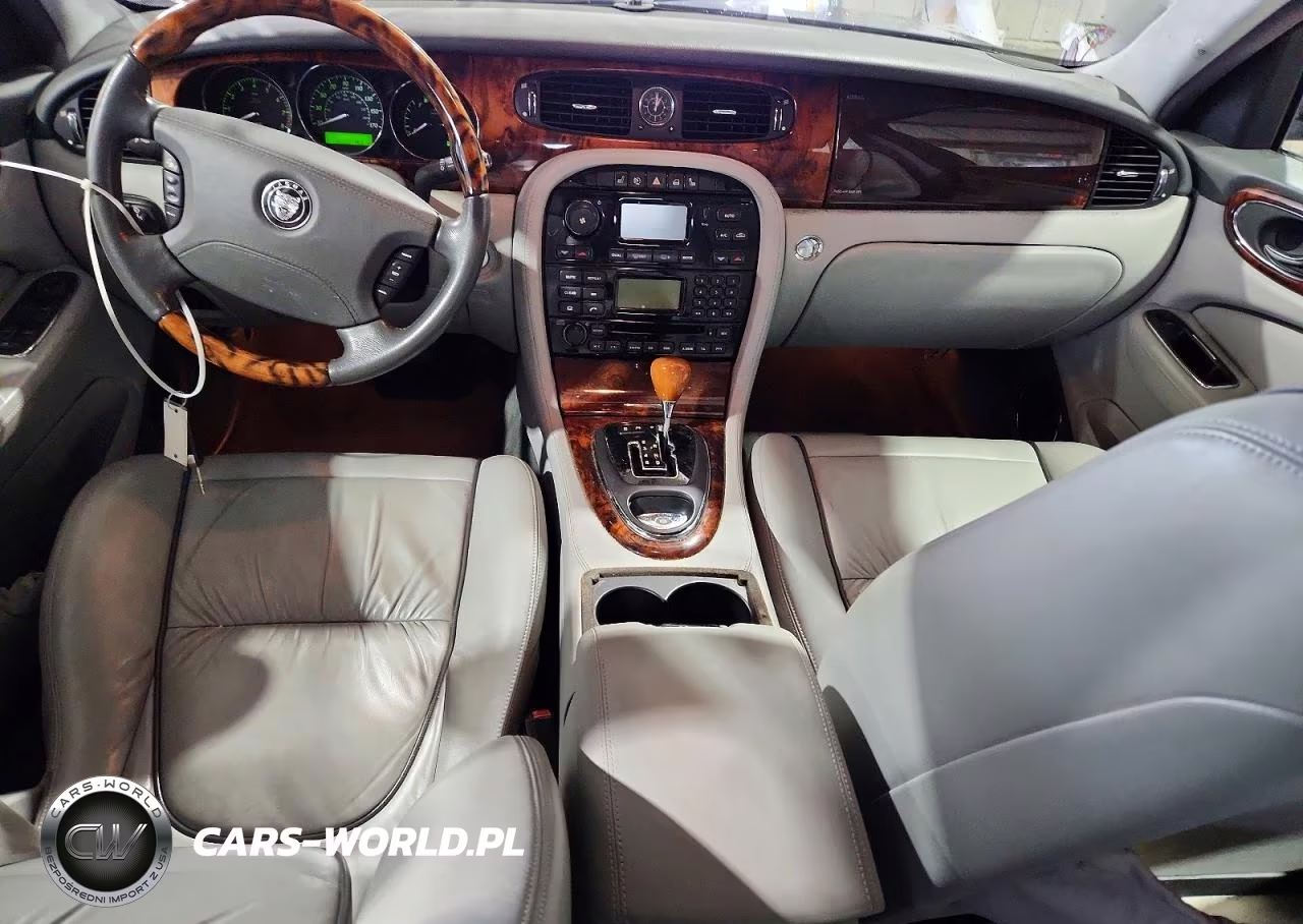 2007 Jaguar Xj8 VIN:SAJWA71BX7SH14432 - 8