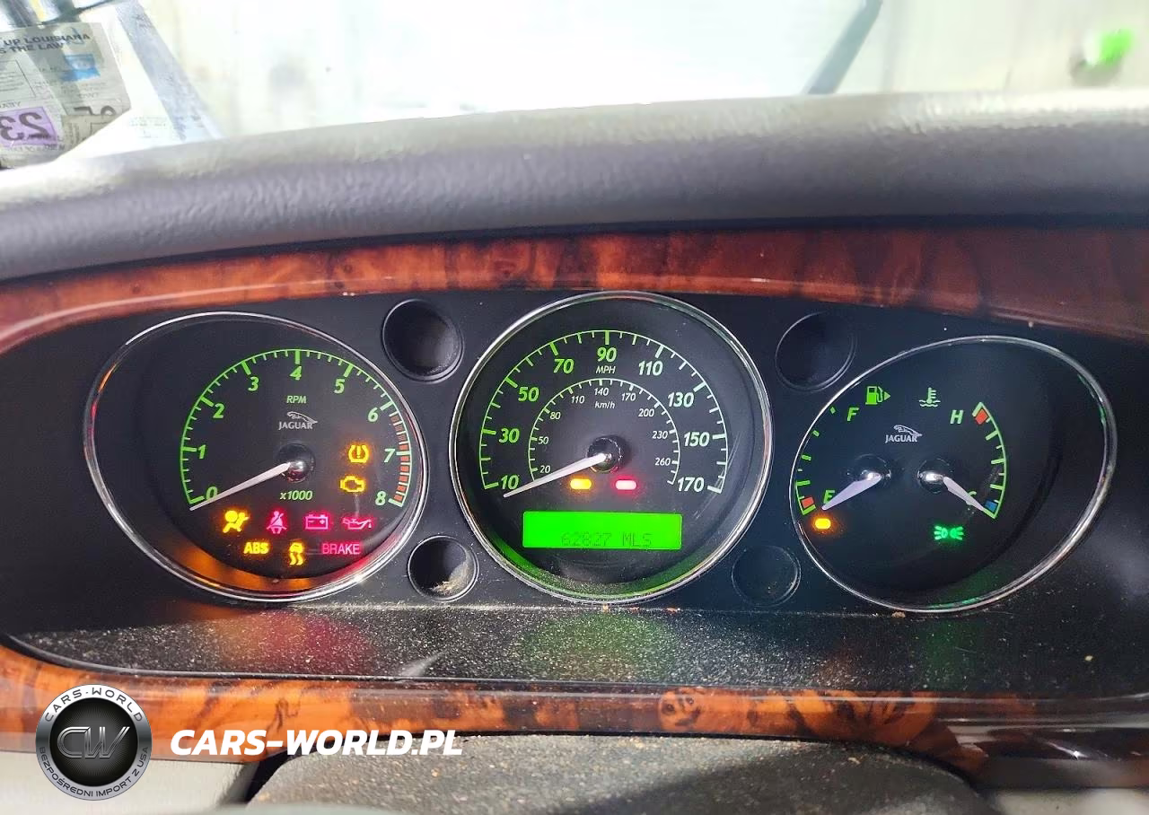 2007 Jaguar Xj8 VIN:SAJWA71BX7SH14432 - 9