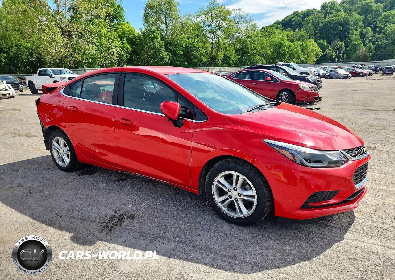 2018 Chevrolet Cruze Lt VIN:1G1BE5SM3J7106418 - 4