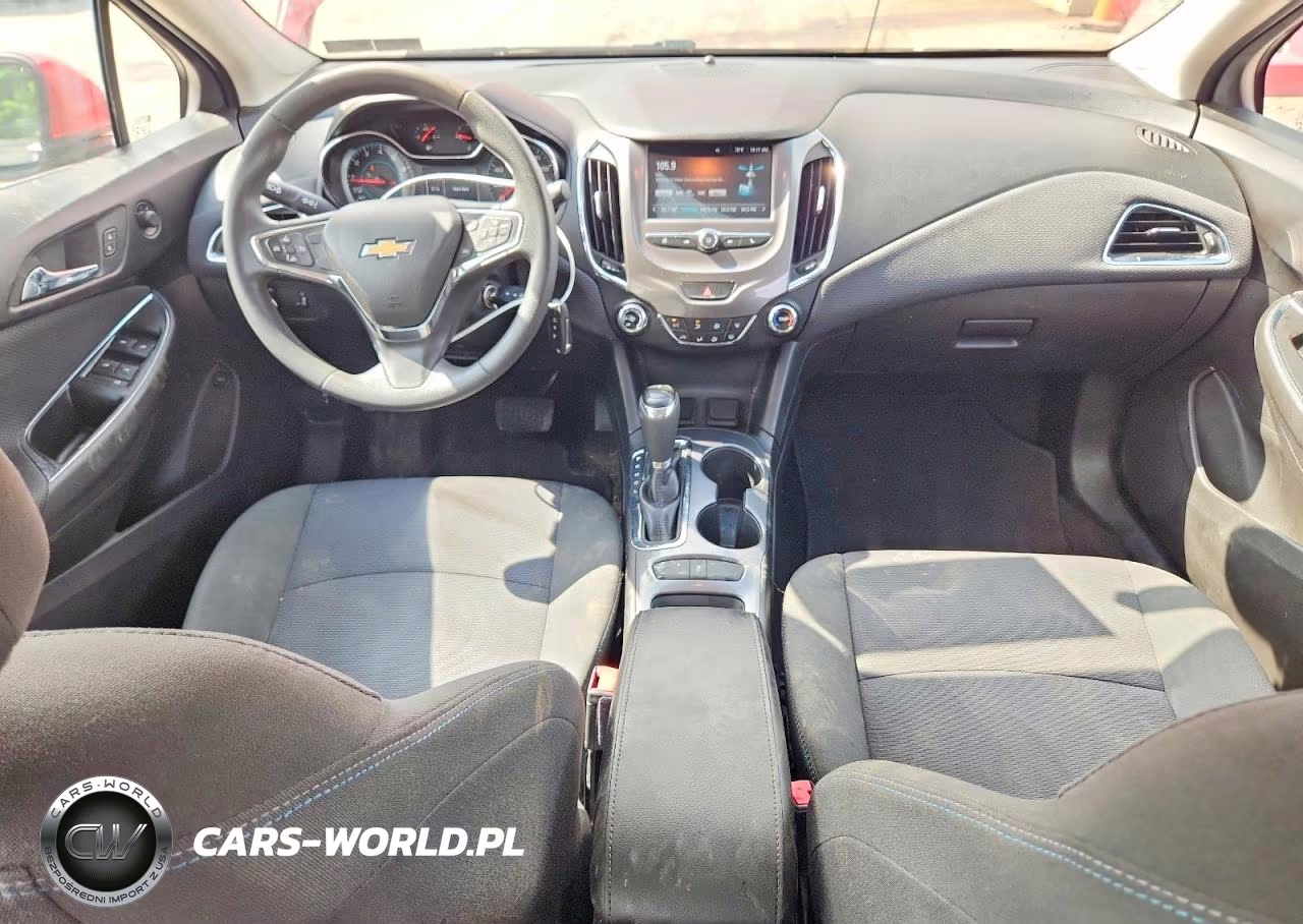 2018 Chevrolet Cruze Lt VIN:1G1BE5SM3J7106418 - 8