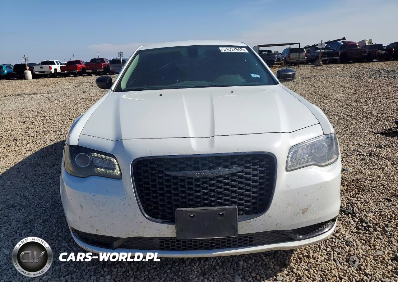 2023 Chrysler 300 Touring VIN:2C3CCAAG4PH624609 - 5