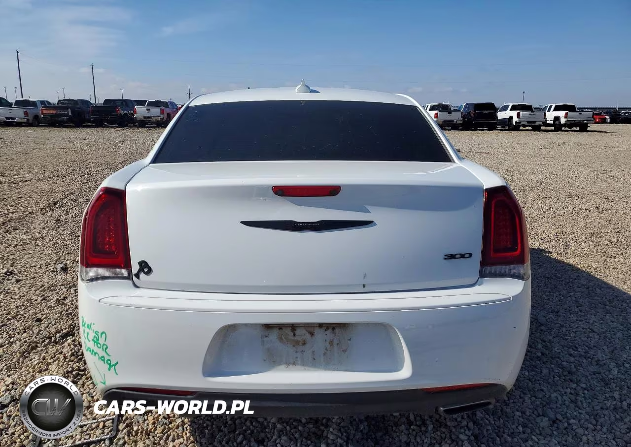 2023 Chrysler 300 Touring VIN:2C3CCAAG4PH624609 - 6