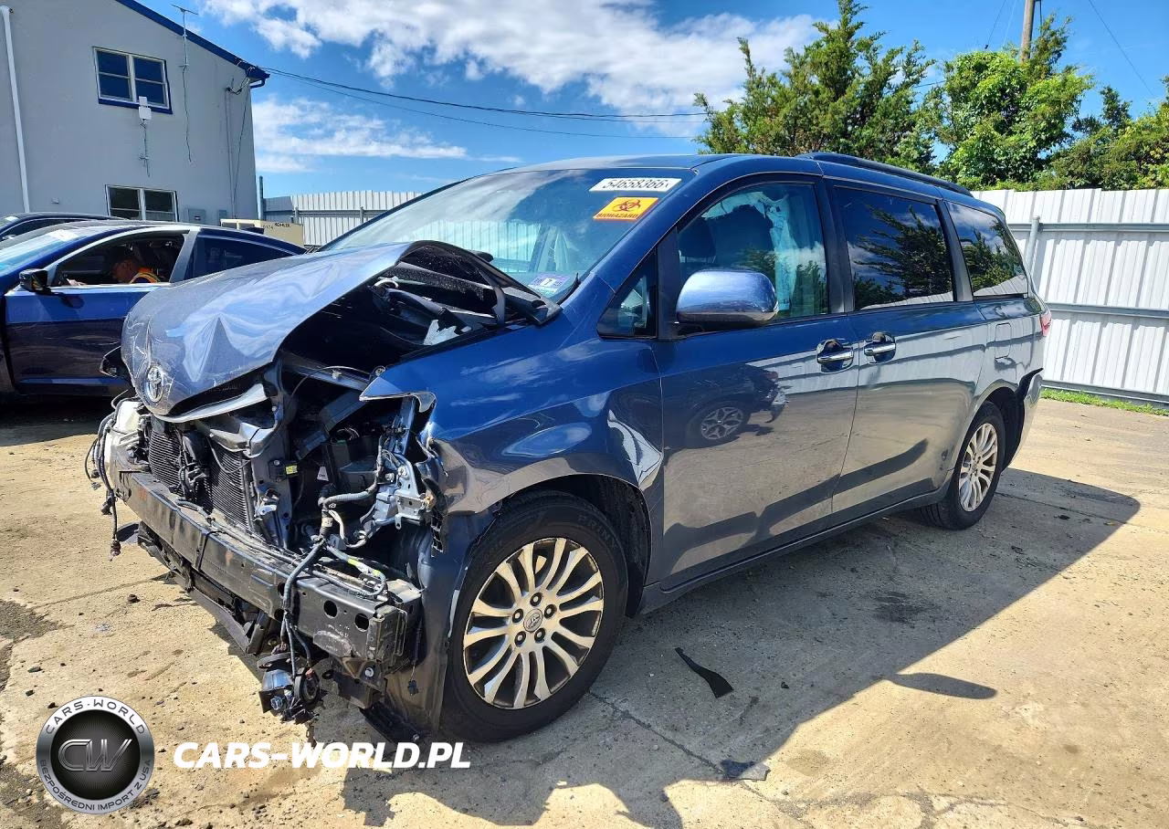 2017 Toyota Sienna Xle 8-Passenger