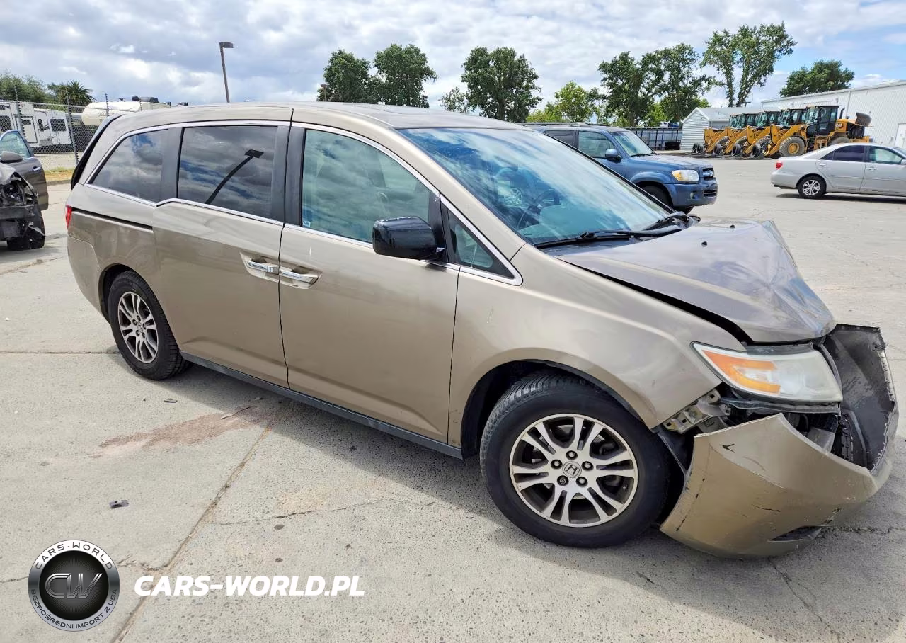 2013 Honda Odyssey Exl VIN:5FNRL5H66DB015694 - 4