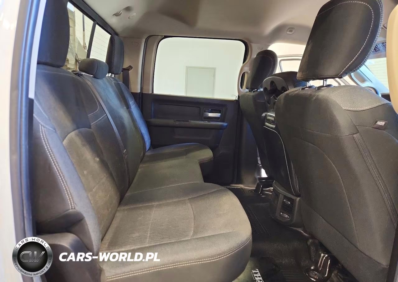 2019 Ram 2500 Tradesman VIN:3C6UR5HJ1KG565820 - 10
