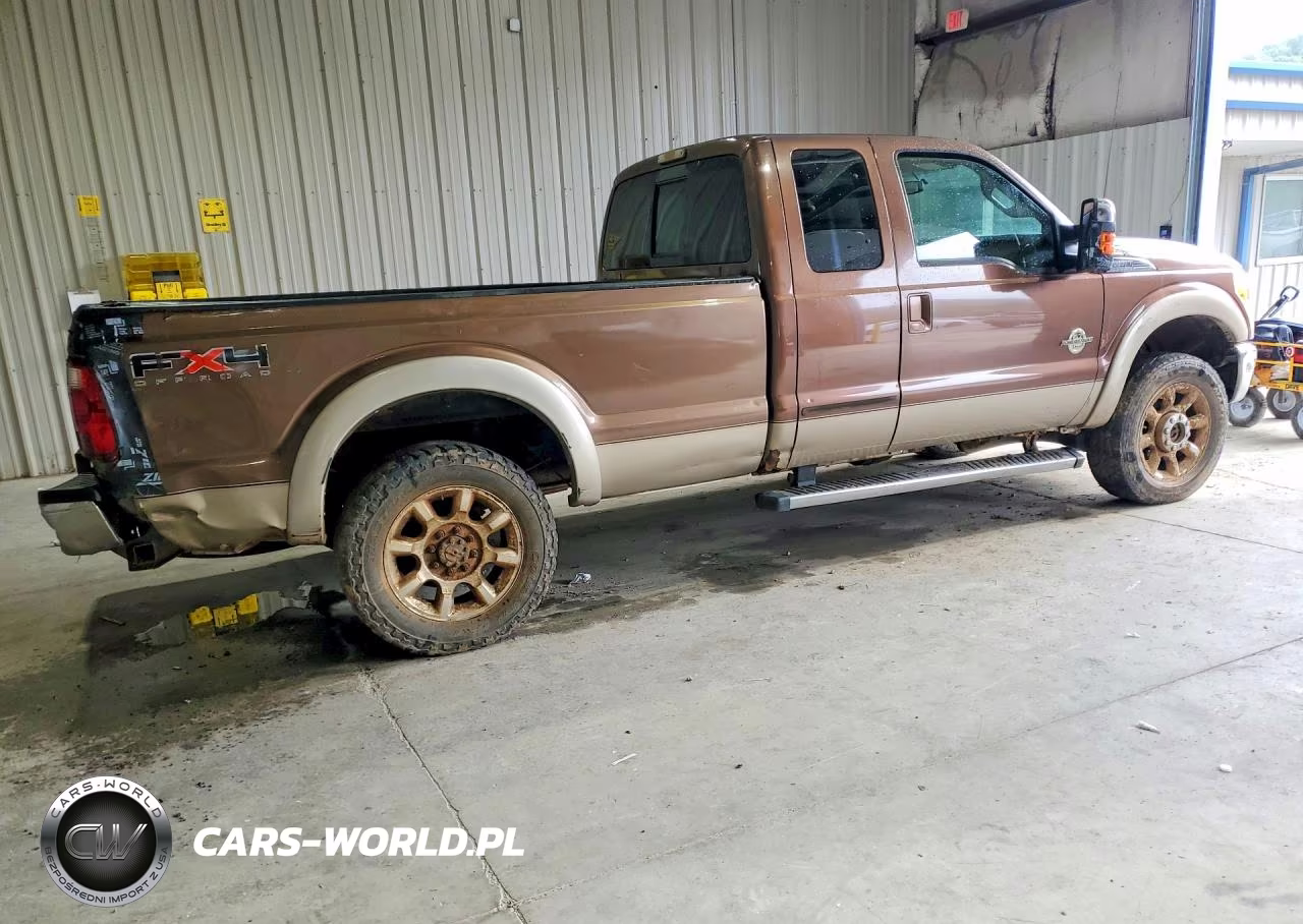 2011 Ford F250 Super Duty VIN:1FT7X2BT2BEC39729 - 3