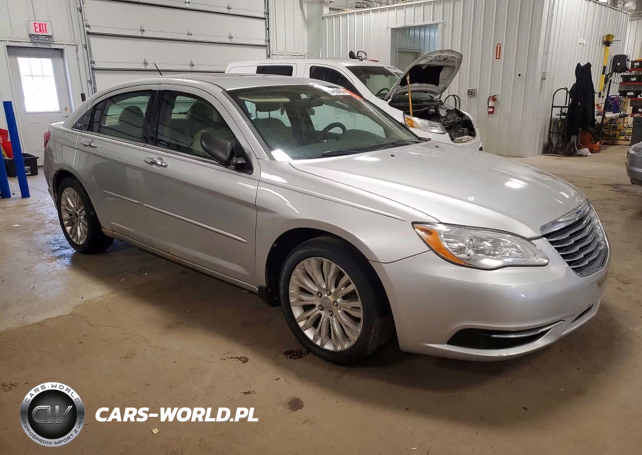 2011 Chrysler 200 Touring VIN:1C3BC1FGXBN539262 - 4