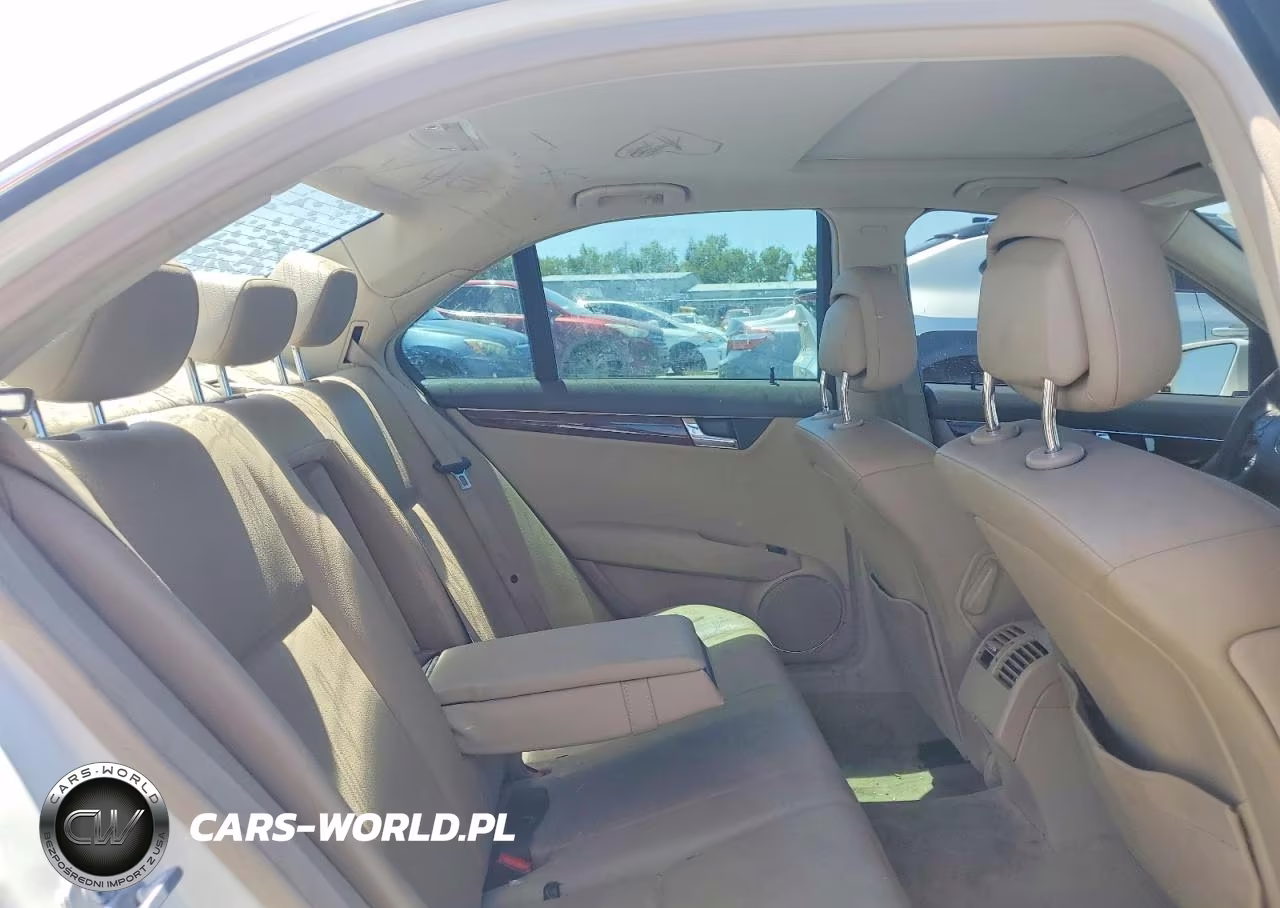 2011 Mercedes-Benz C 300 VIN:WDDGF5EB3BR170541 - 10