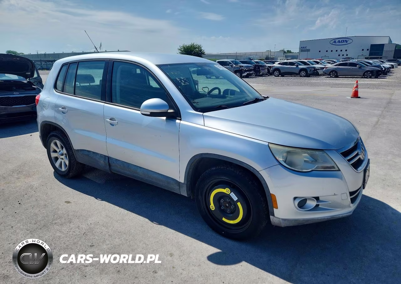 2010 Volkswagen Tiguan S VIN:WVGAV7AX6AW532051 - 4