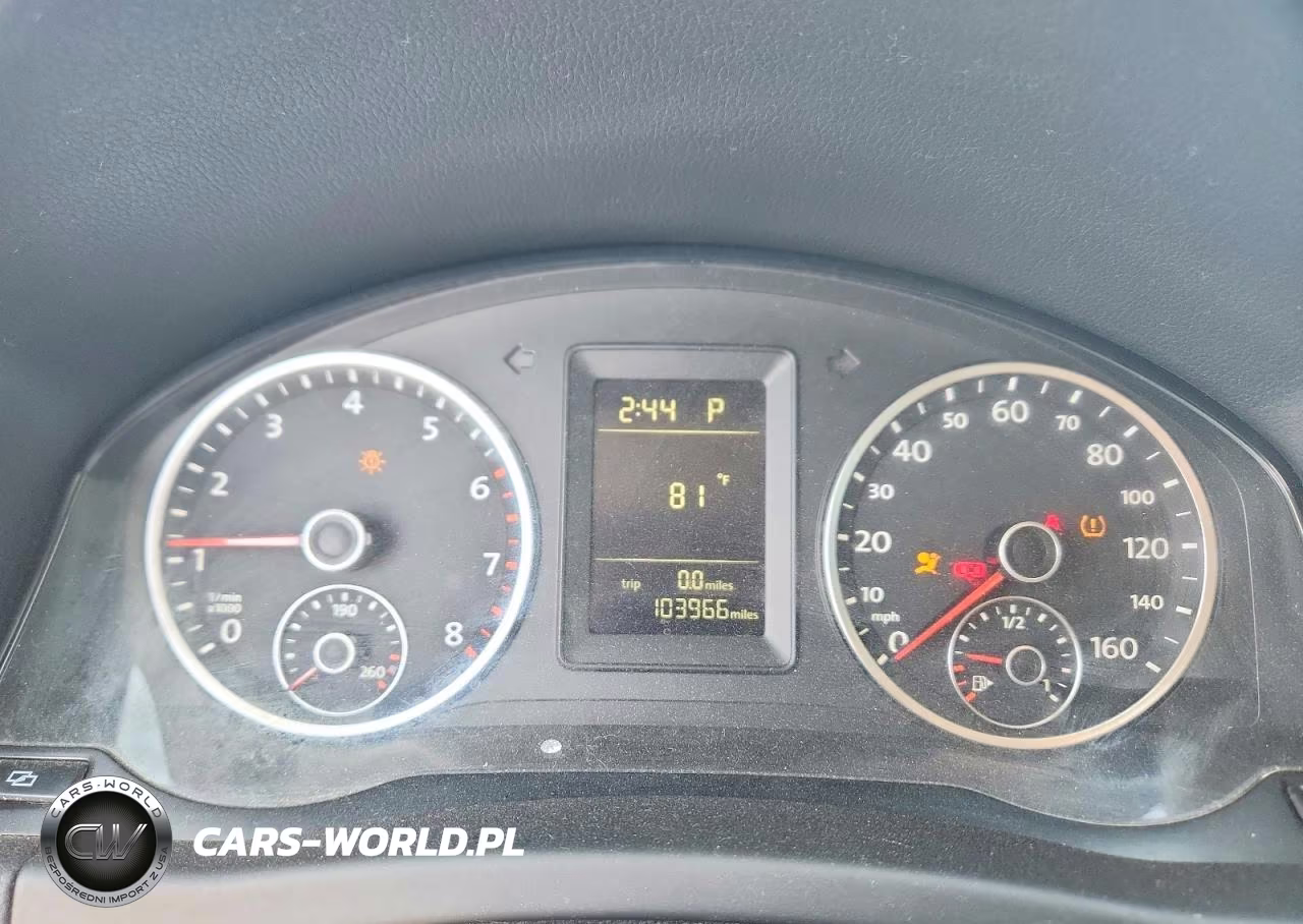 2010 Volkswagen Tiguan S VIN:WVGAV7AX6AW532051 - 9