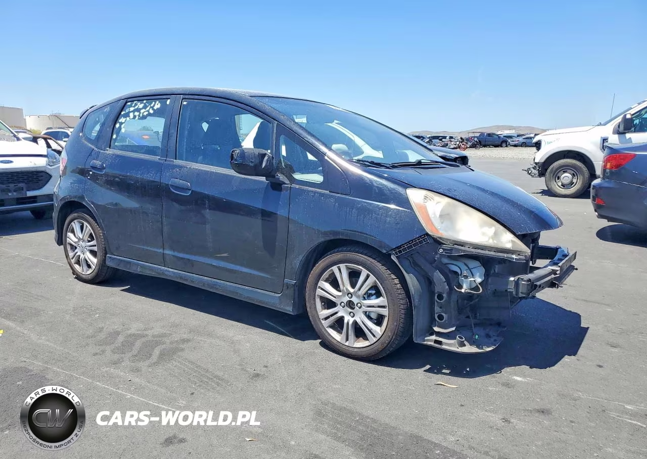 2009 Honda Fit Sport VIN:JHMGE884X9S009035 - 4