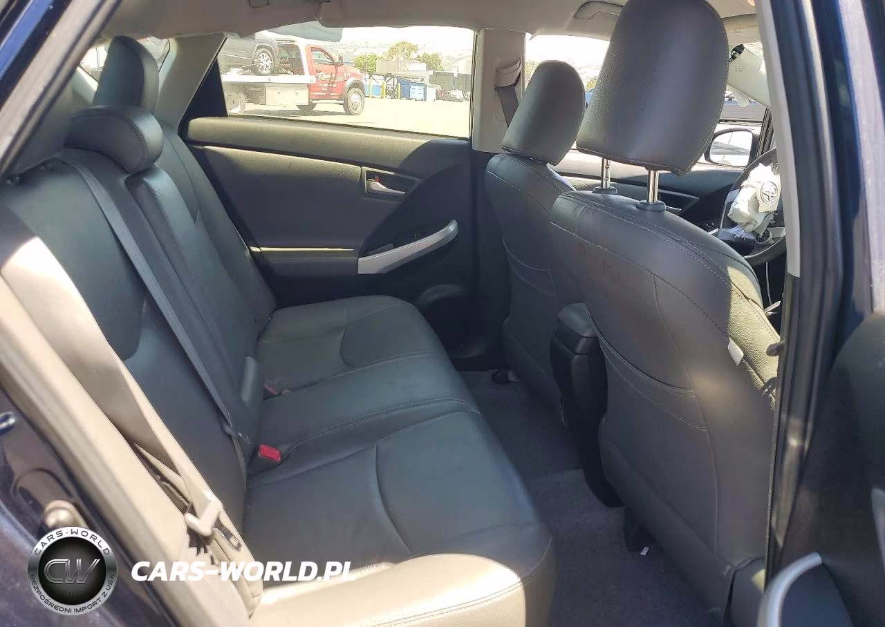 2015 Toyota Prius Two VIN:JTDKN3DU9F0402844 - 10