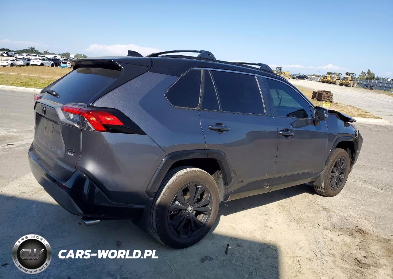 2025 Toyota Rav4 Xse VIN:4T3E6RFV3SU197076 - 3