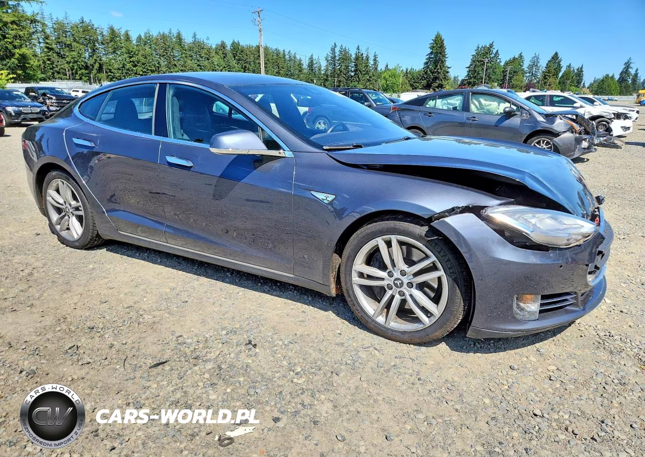 2015 Tesla Model S 85D VIN:5YJSA1H20FFP70307 - 4