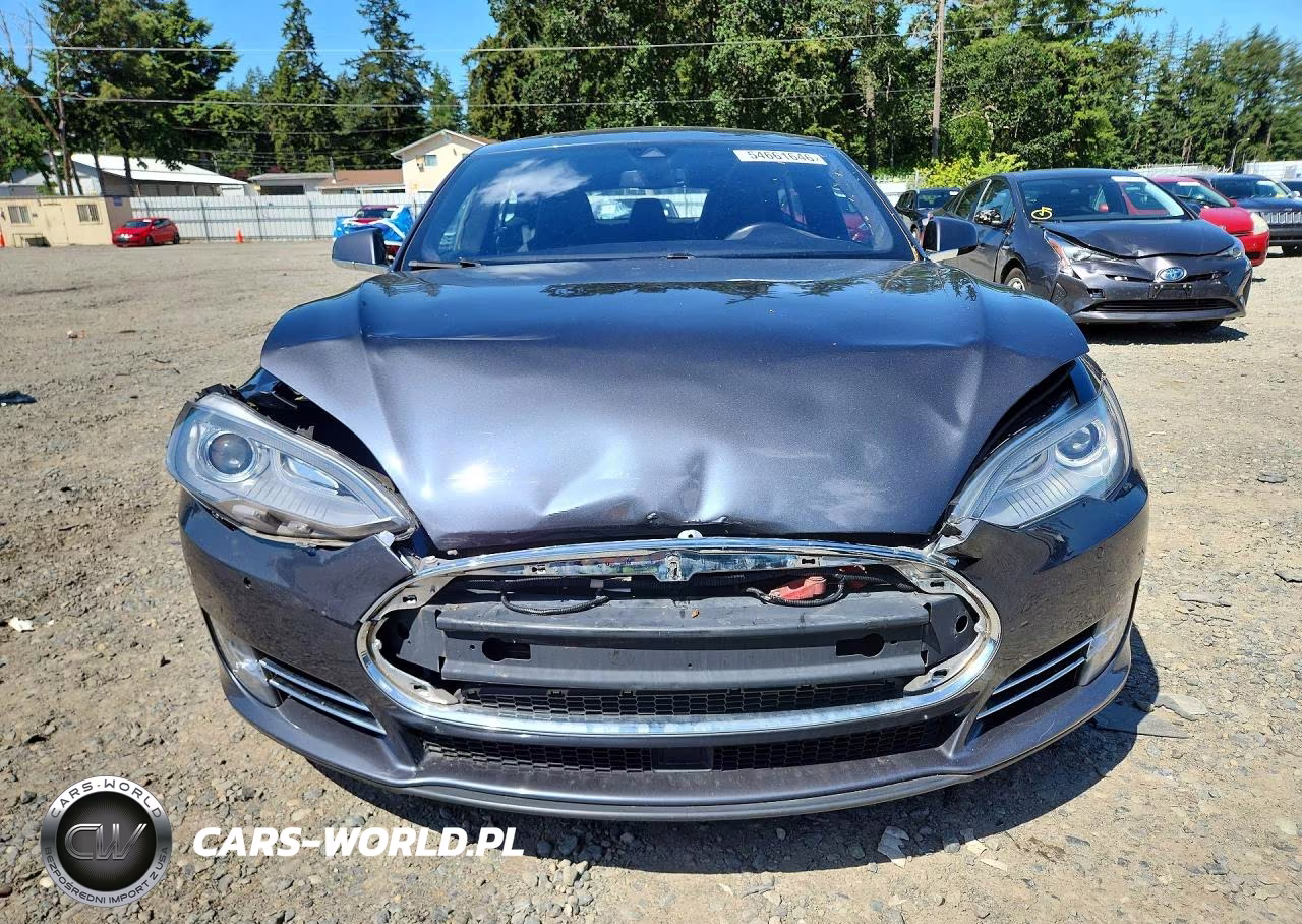 2015 Tesla Model S 85D VIN:5YJSA1H20FFP70307 - 5