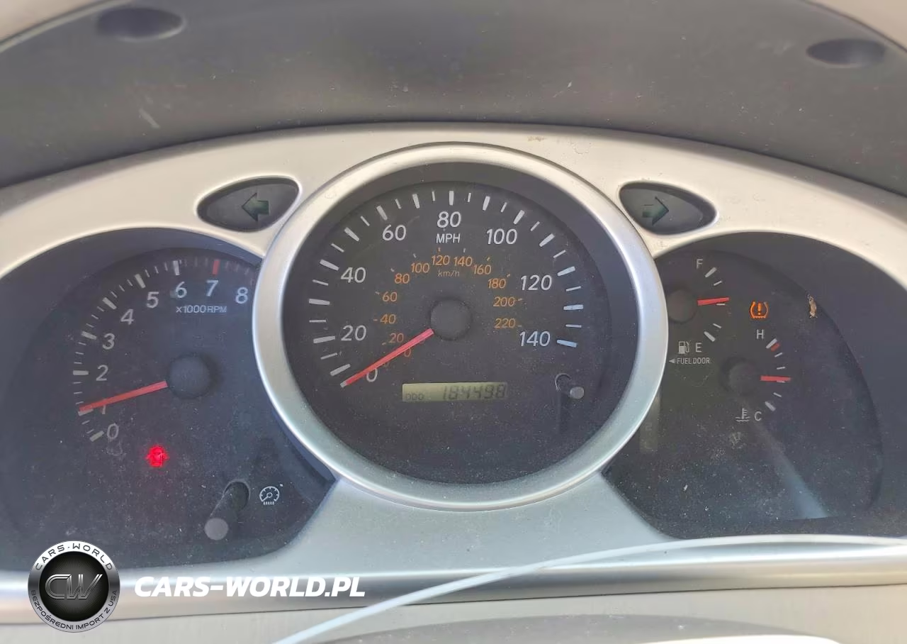 2005 Toyota Highlander Base 4D S VIN:JTEGD21A050105775 - 9