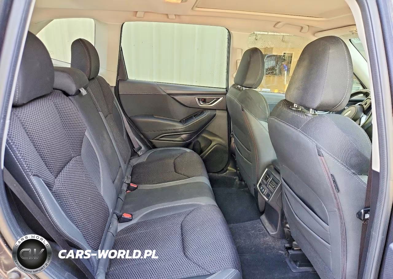 2019 Subaru Forester Premium VIN:JF2SKAGCXKH422209 - 11