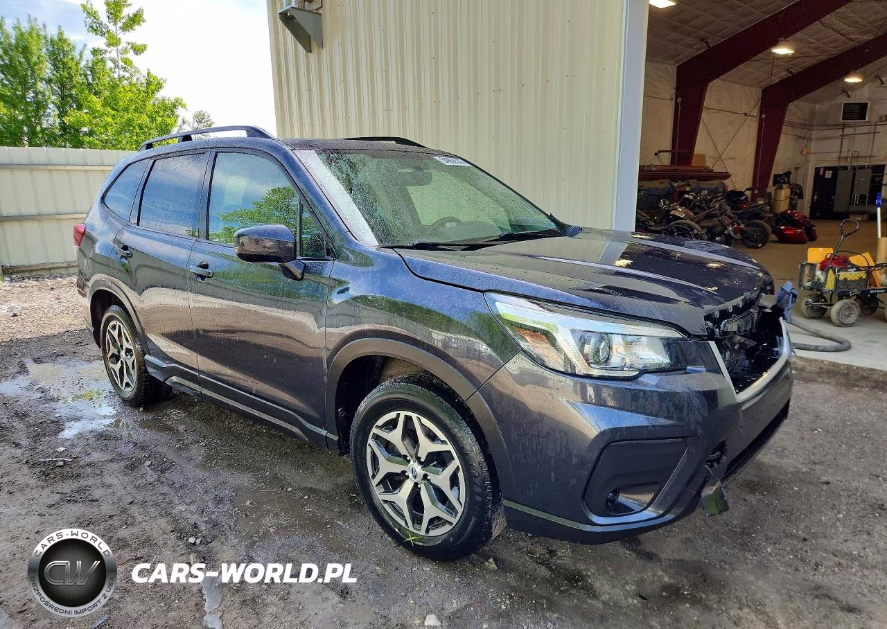 2019 Subaru Forester Premium VIN:JF2SKAGCXKH422209 - 4