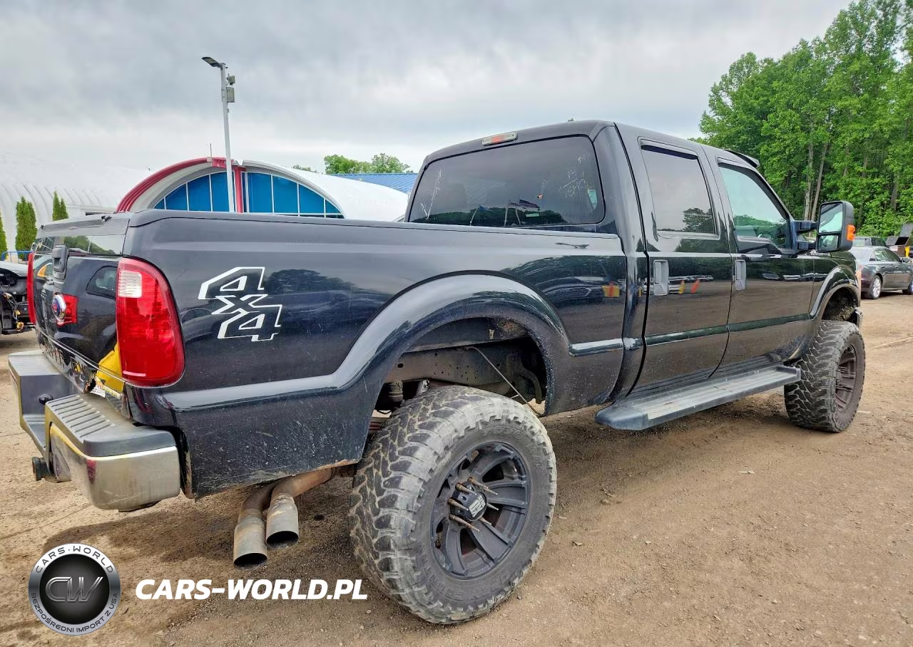 2014 Ford F250 Super Duty VIN:1FT7W2B6XEEA24617 - 3