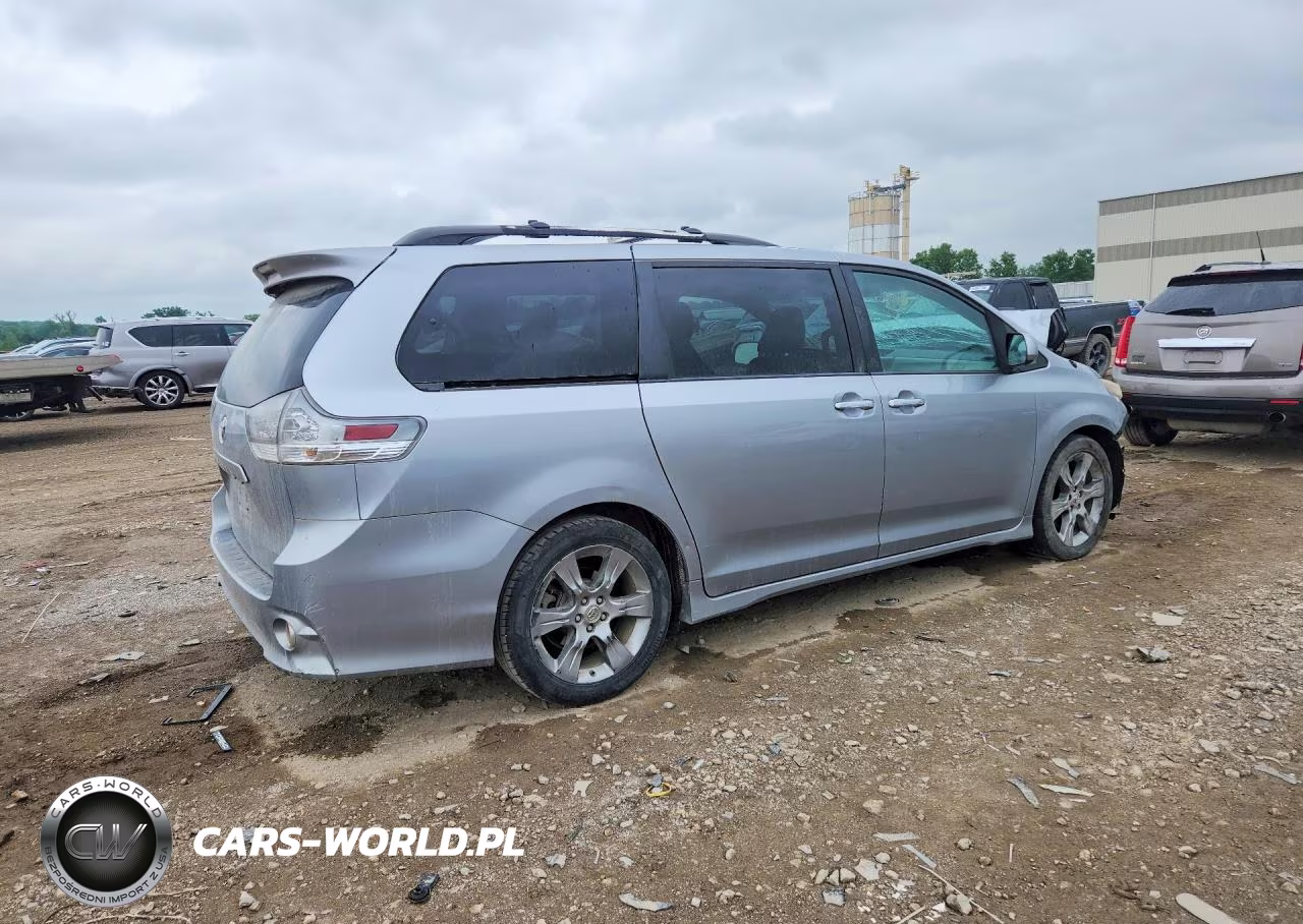 2013 Toyota Sienna Sport VIN:5TDXK3DC9DS399024 - 3