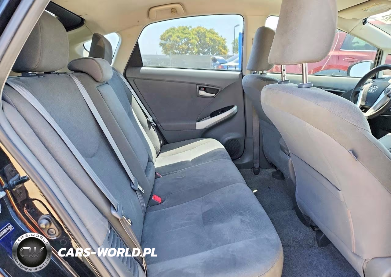 2011 Toyota Prius Two VIN:JTDKN3DU8B1416058 - 10