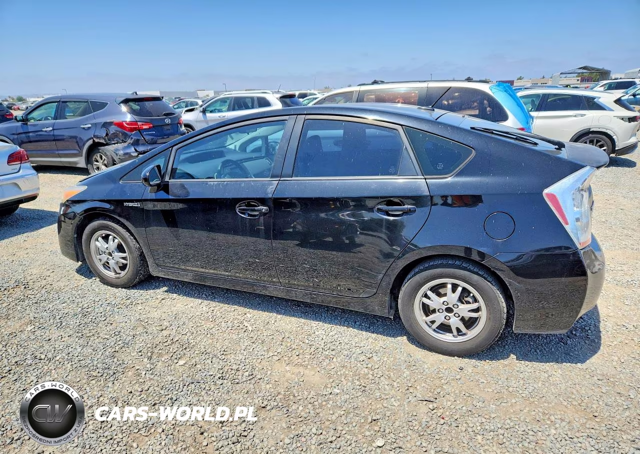 2011 Toyota Prius Two VIN:JTDKN3DU8B1416058 - 2