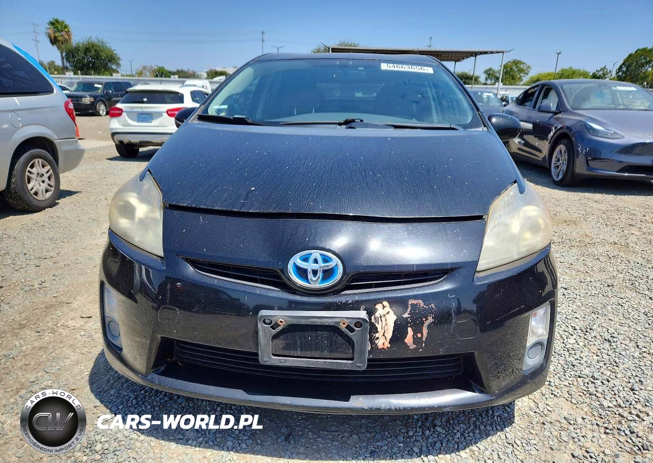 2011 Toyota Prius Two VIN:JTDKN3DU8B1416058 - 5