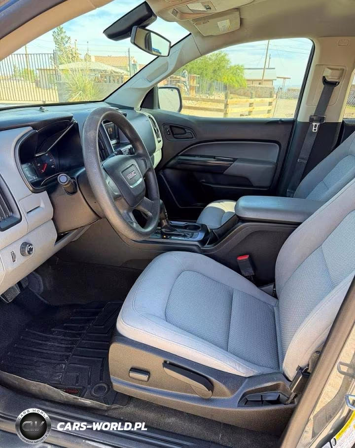 2015 GMC CANYON  VIN:1GTG5AEA1F1220130 - 5