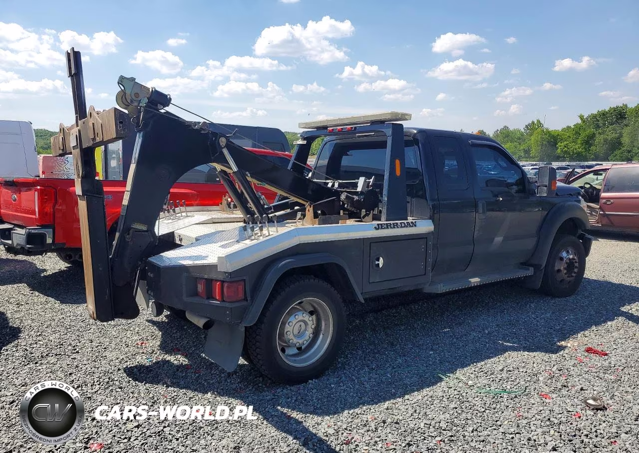 2016 Ford F550 Super Duty VIN:1FD0X5GY2GEA53392 - 3