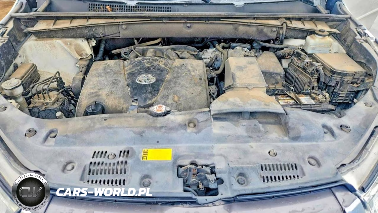 2019 Toyota Highlander Le Plus VIN:5TDZZRFHXKS308274 - 12