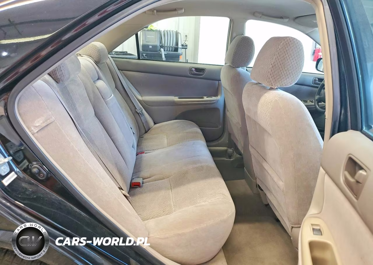 2003 Toyota Camry Le VIN:4T1BE32K13U200646 - 10