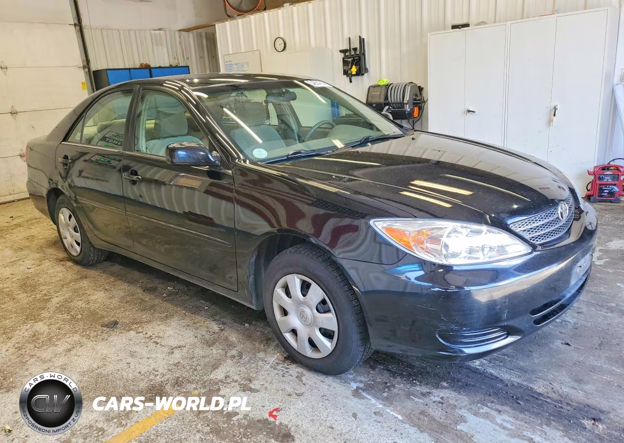 2003 Toyota Camry Le VIN:4T1BE32K13U200646 - 4