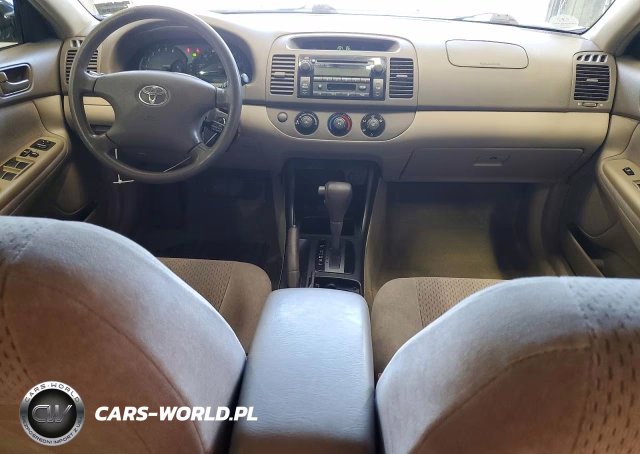 2003 Toyota Camry Le VIN:4T1BE32K13U200646 - 8