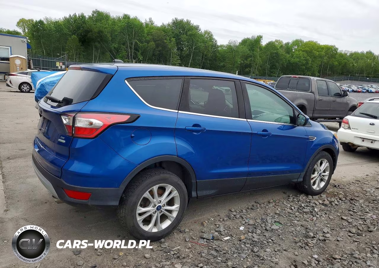 2017 Ford Escape Se VIN:1FMCU0GD8HUC58695 - 3