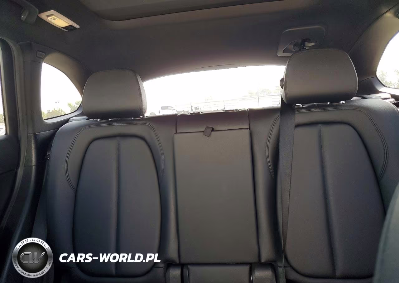 2018 BMW X1 Sdrive28I VIN:WBXHU7C39J5H39769 - 10
