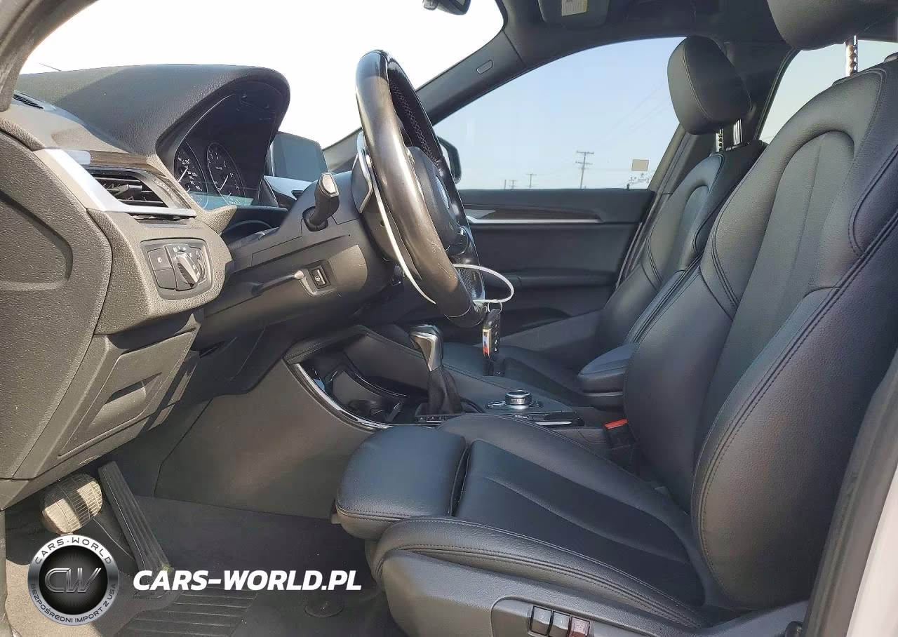2018 BMW X1 Sdrive28I VIN:WBXHU7C39J5H39769 - 7