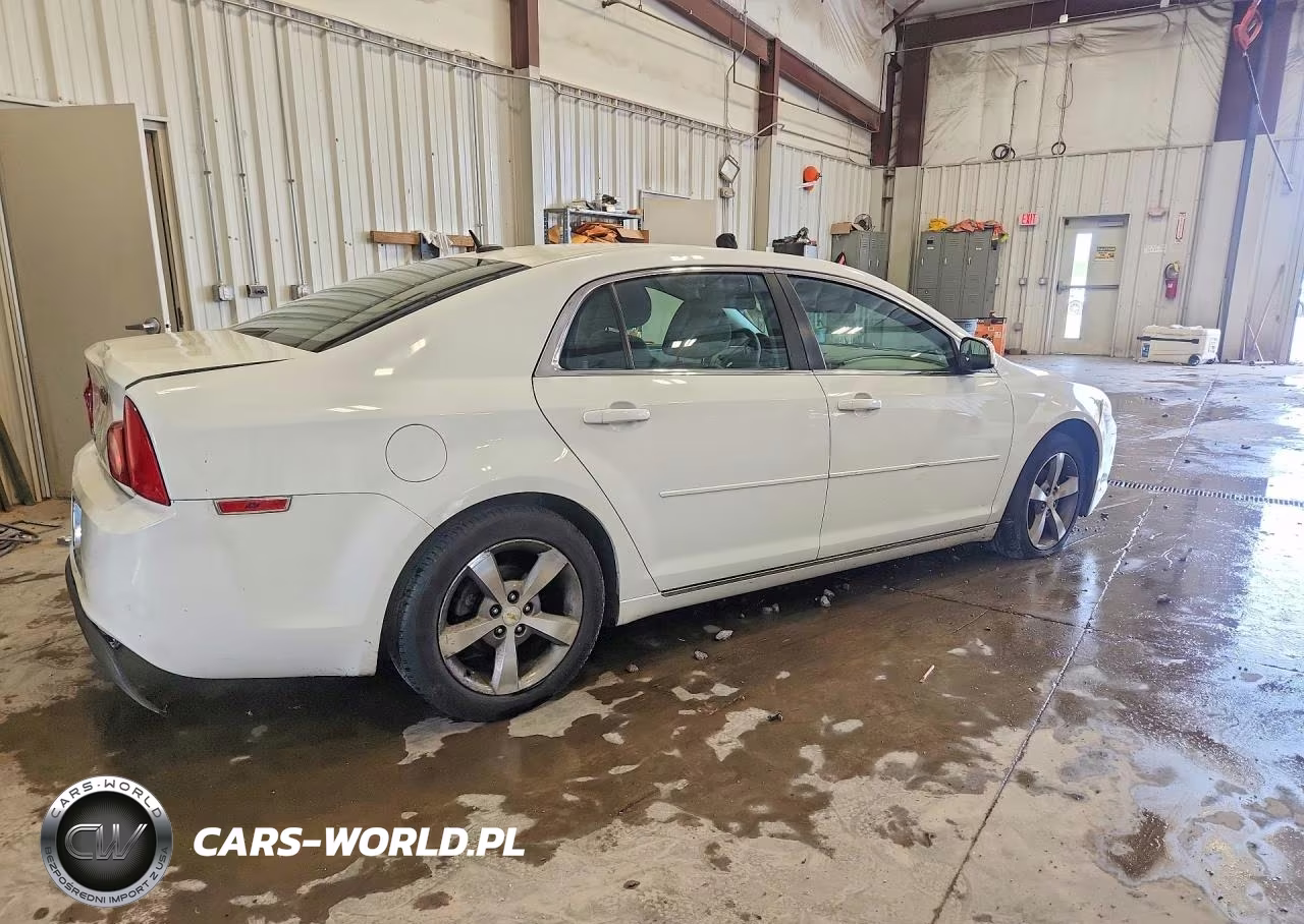 2011 Chevrolet Malibu 1Lt VIN:1G1ZC5E1XBF385105 - 3