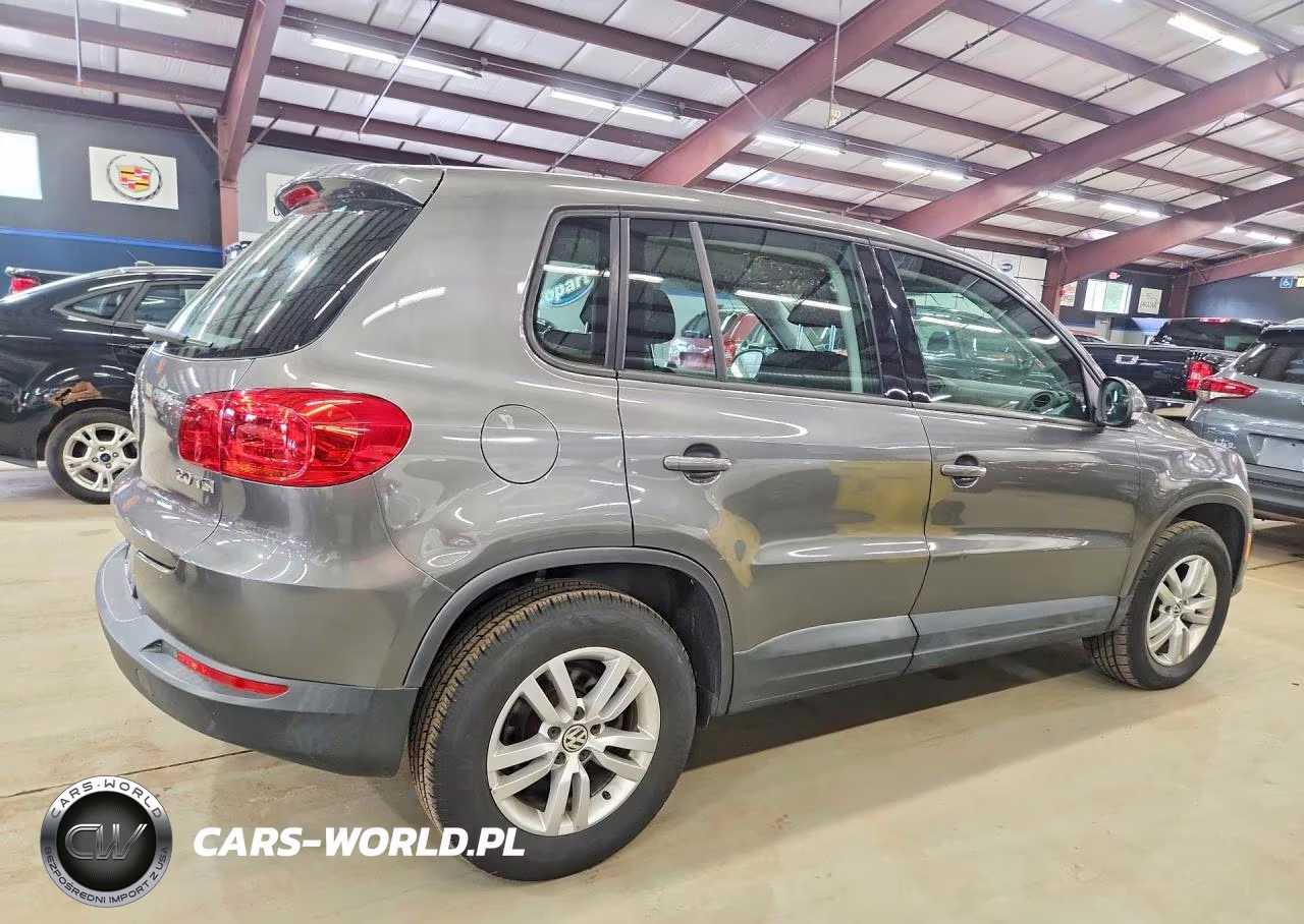 2013 Volkswagen Tiguan S VIN:WVGAV7AX9DW021096 - 3