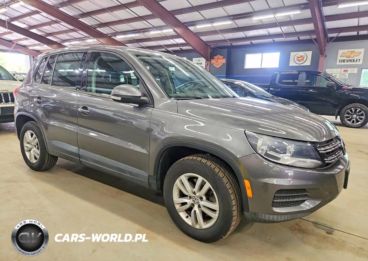 2013 Volkswagen Tiguan S VIN:WVGAV7AX9DW021096 - 4