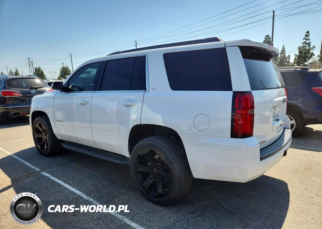 2019 Chevrolet Tahoe Lt VIN:1GNSCBKC4KR359277 - 2