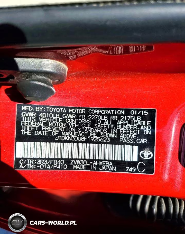 2015 Toyota Prius Two VIN:JTDKN3DU8F1925623 - 12