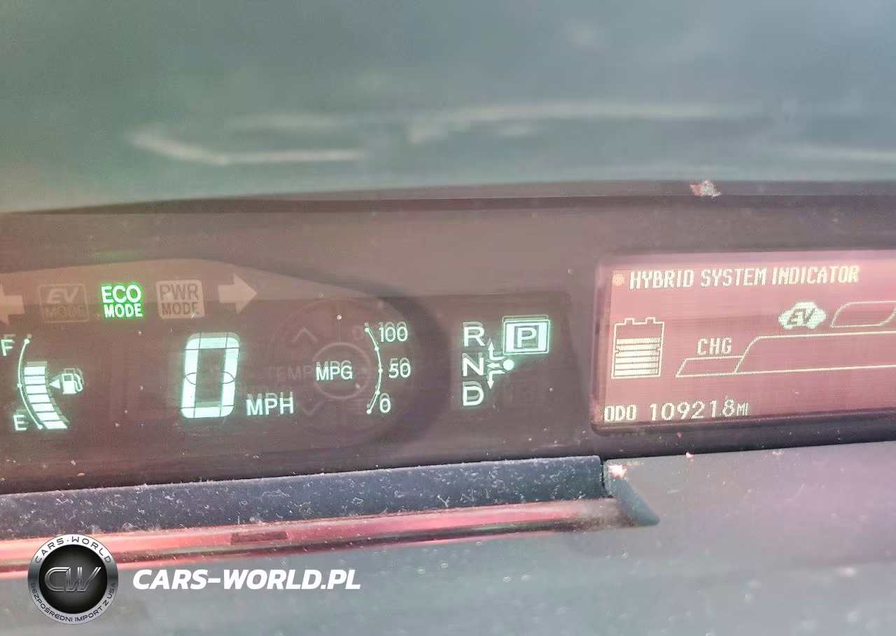 2015 Toyota Prius Two VIN:JTDKN3DU8F1925623 - 9