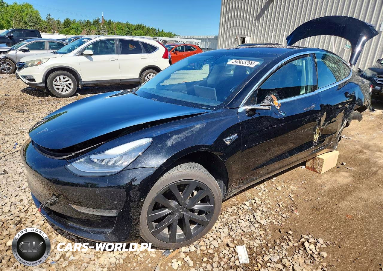 2019 Tesla Model 3 – zdjęcie 1 z 13