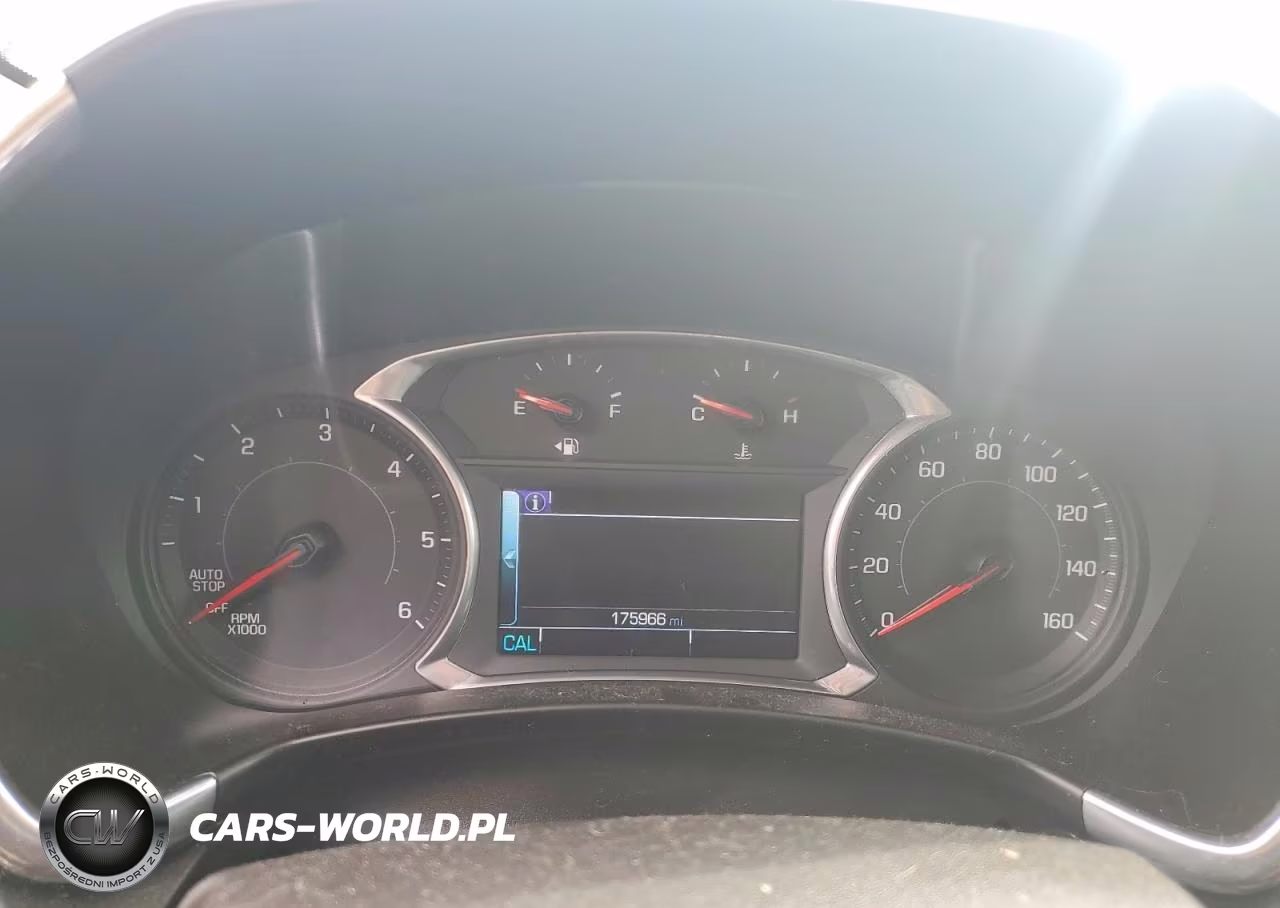 2018 Chevrolet Equinox Premier VIN:3GNAXPEU2JL170277 - 9